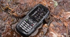 Sonim XP3300 Force - самый неубиваемый телефон